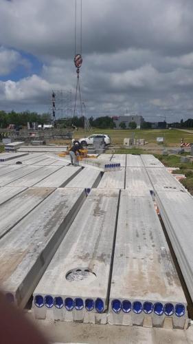 Begeleiding Kraan Plaatsen betonnen systeemvloer